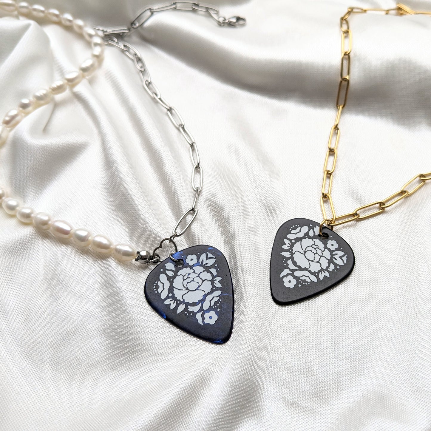 D-Day Tour Guitar Pick Necklace (Pearl)